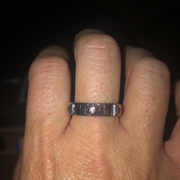 Ring - Picture 4 of 6